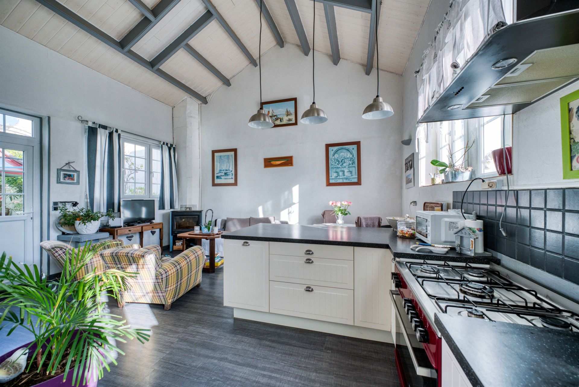 house 6 Rooms for sale on ST DENIS D OLERON (17650)