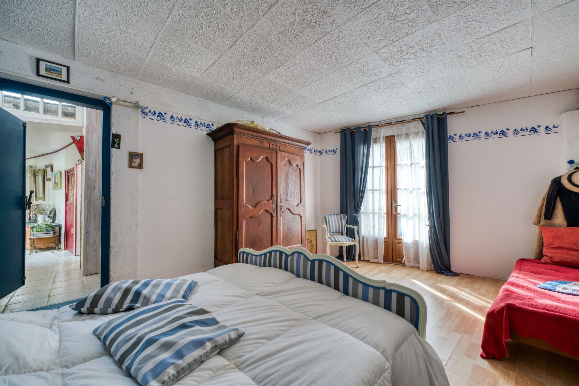 house 6 Rooms for sale on ST DENIS D OLERON (17650)