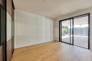 house 6 Rooms for sale on VAUX SUR MER (17640)