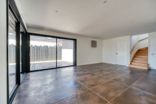 house 6 Rooms for sale on VAUX SUR MER (17640)