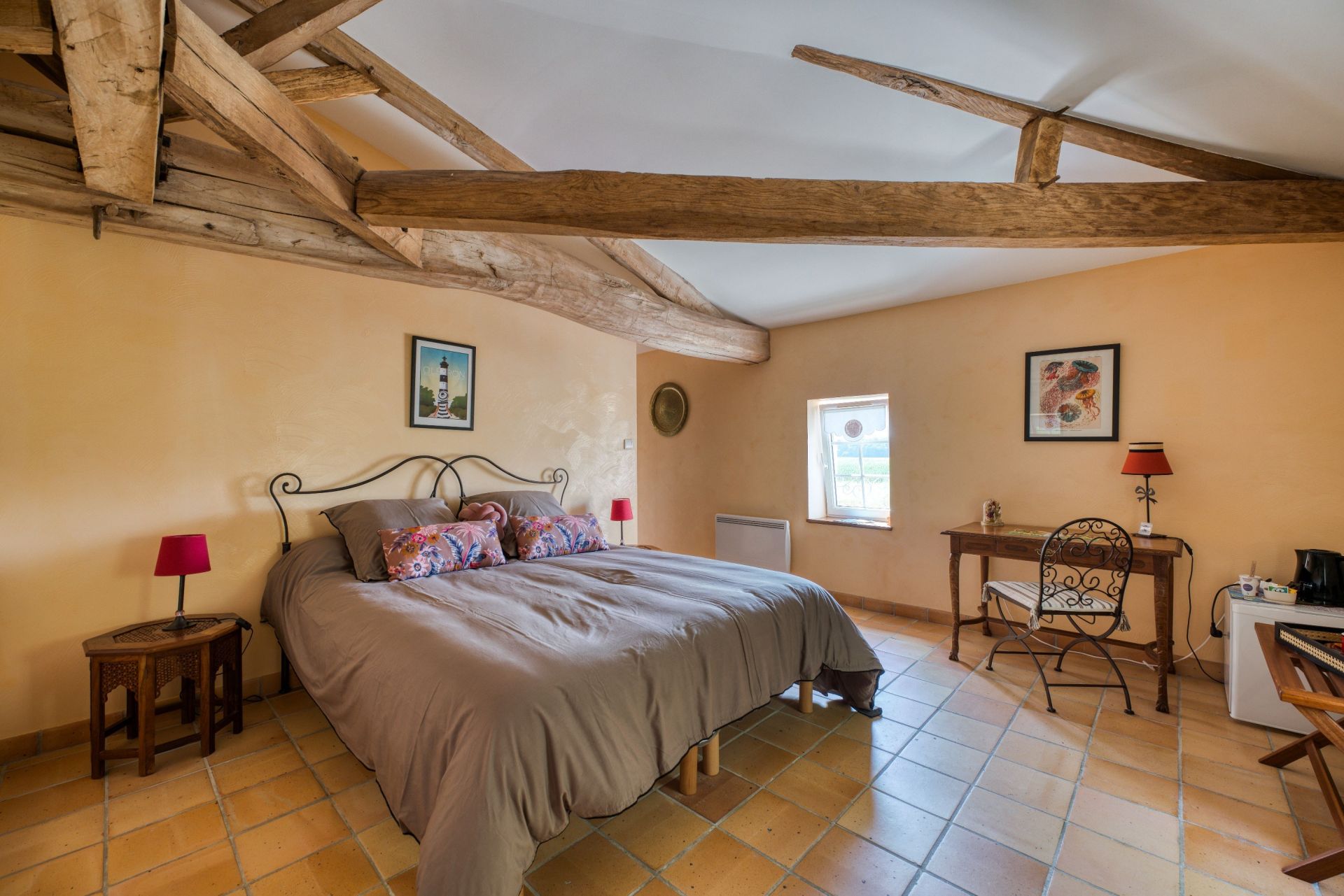 propriété 12 Pièces en vente sur LA GRIPPERIE ST SYMPHORIEN (17620)