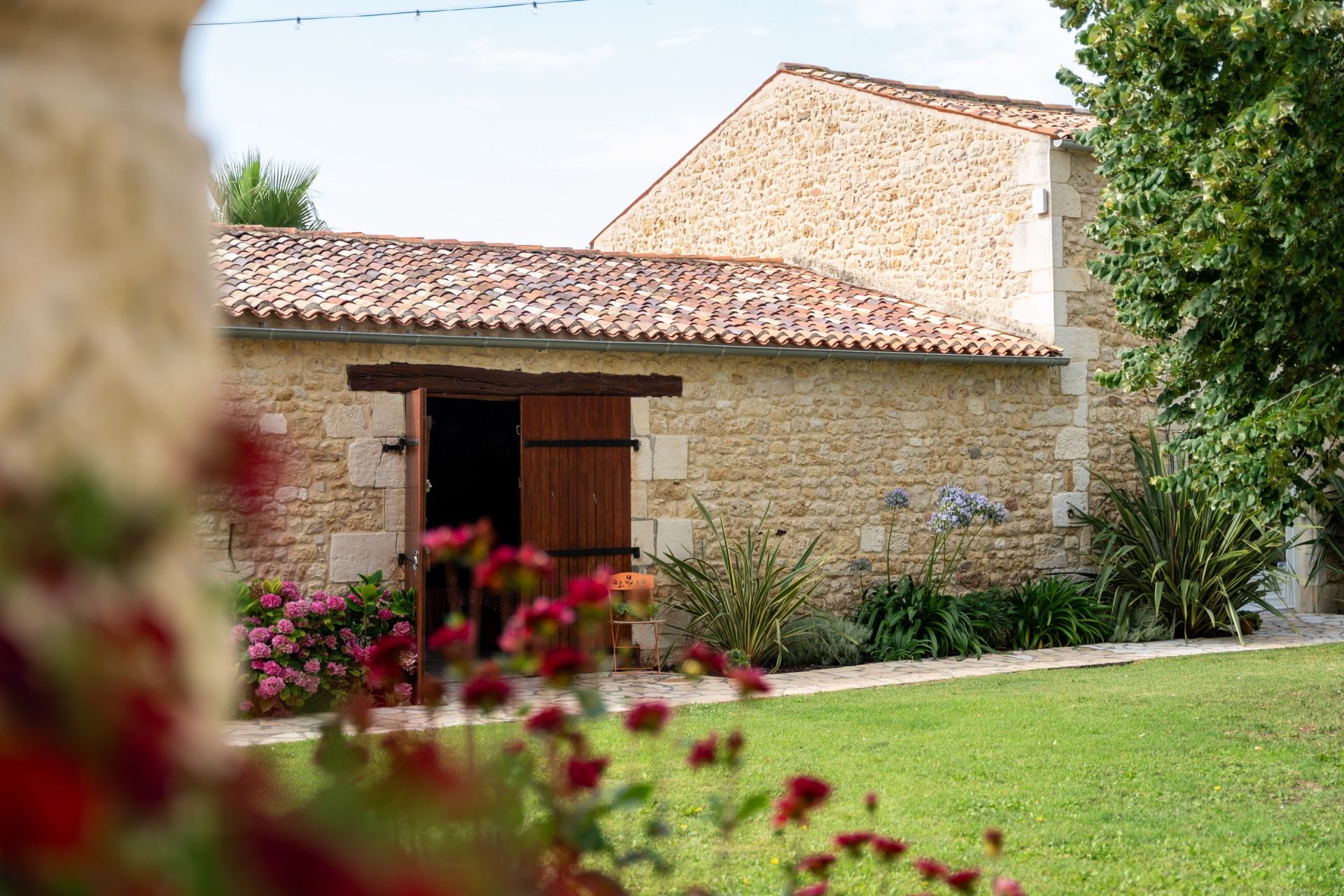 propriété 12 Pièces en vente sur LA GRIPPERIE ST SYMPHORIEN (17620)