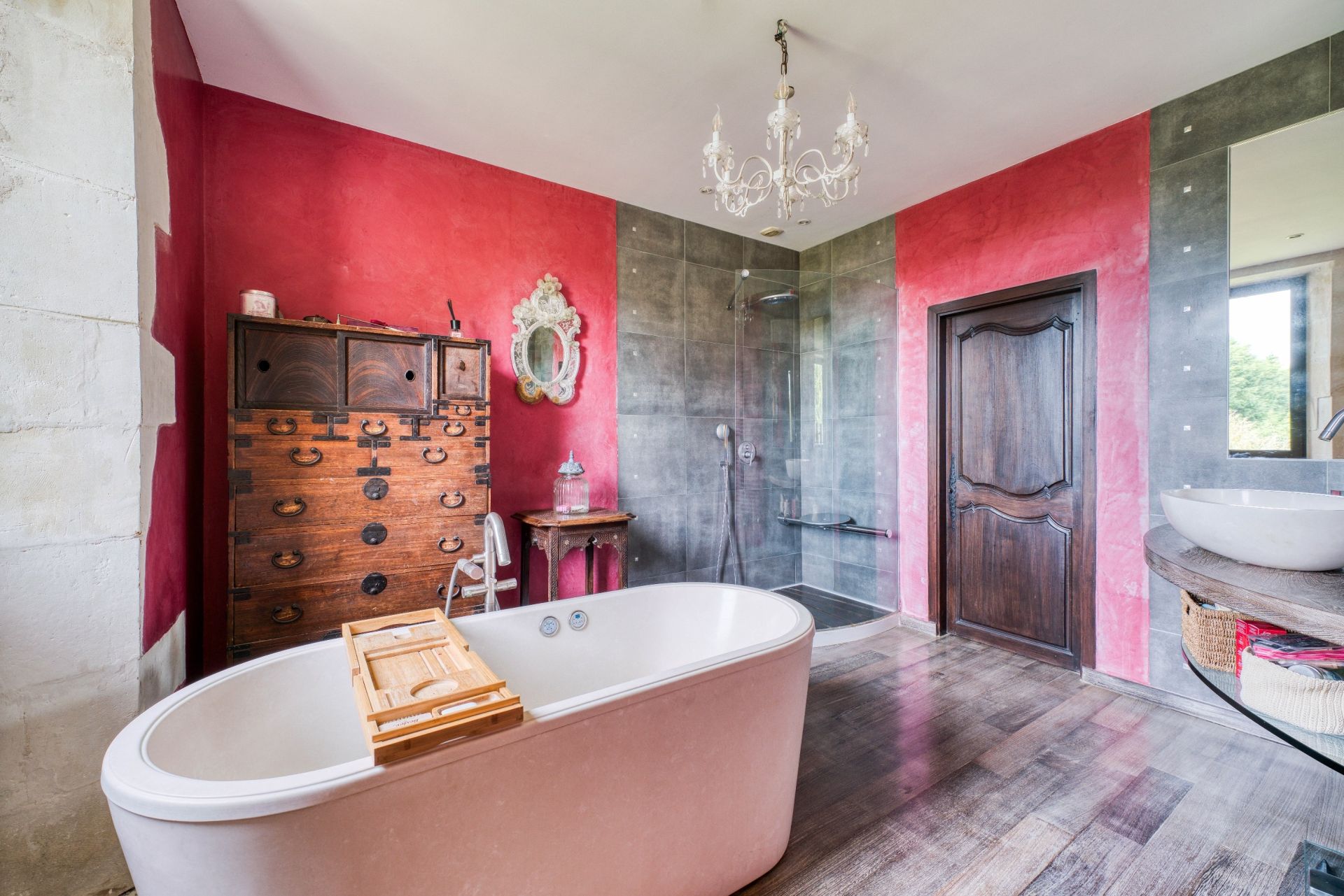 castle 32 Rooms for sale on CHAILLEVETTE (17890)