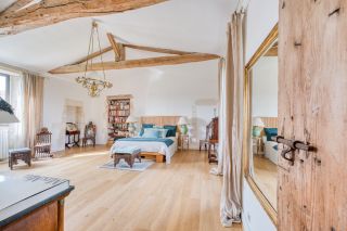 castle 32 Rooms for sale on CHAILLEVETTE (17890)