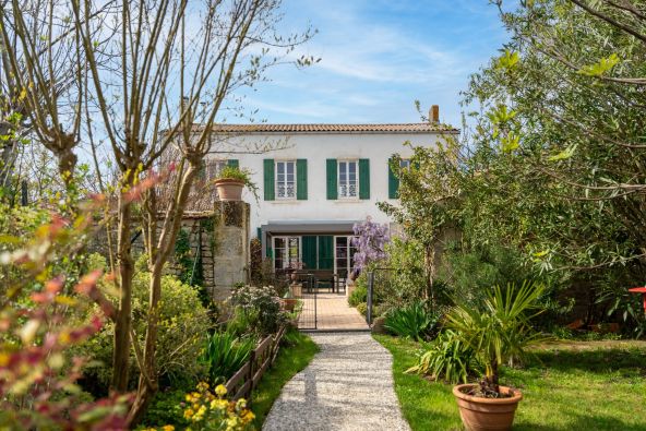 Sale House Saint-Georges-d'Oléron 7 Rooms 189 m²
