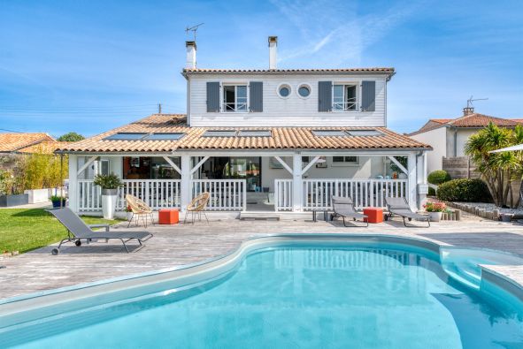 Sale House Saint-Palais-sur-Mer 10 Rooms 198 m²