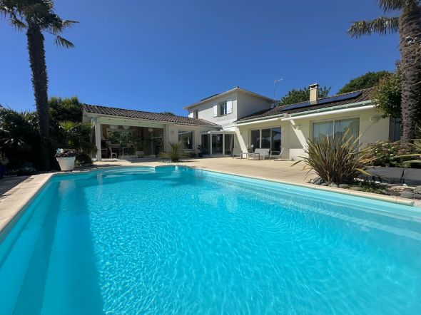 Vente Maison Saint-Palais-sur-Mer 5&nbsp;Pièces 166&nbsp;m²