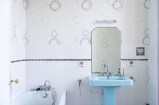 house 8 Rooms for sale on MARENNES (17320)