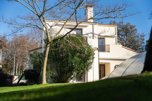 Sale House Royan 7 Rooms 250 m²