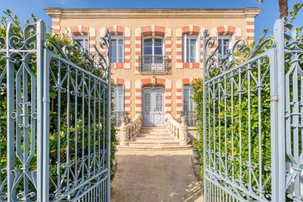 Vente Maison La Tremblade 10 Pièces 320 m²
