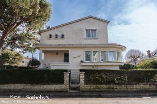 house 9 Rooms for sale on ROYAN (17200)