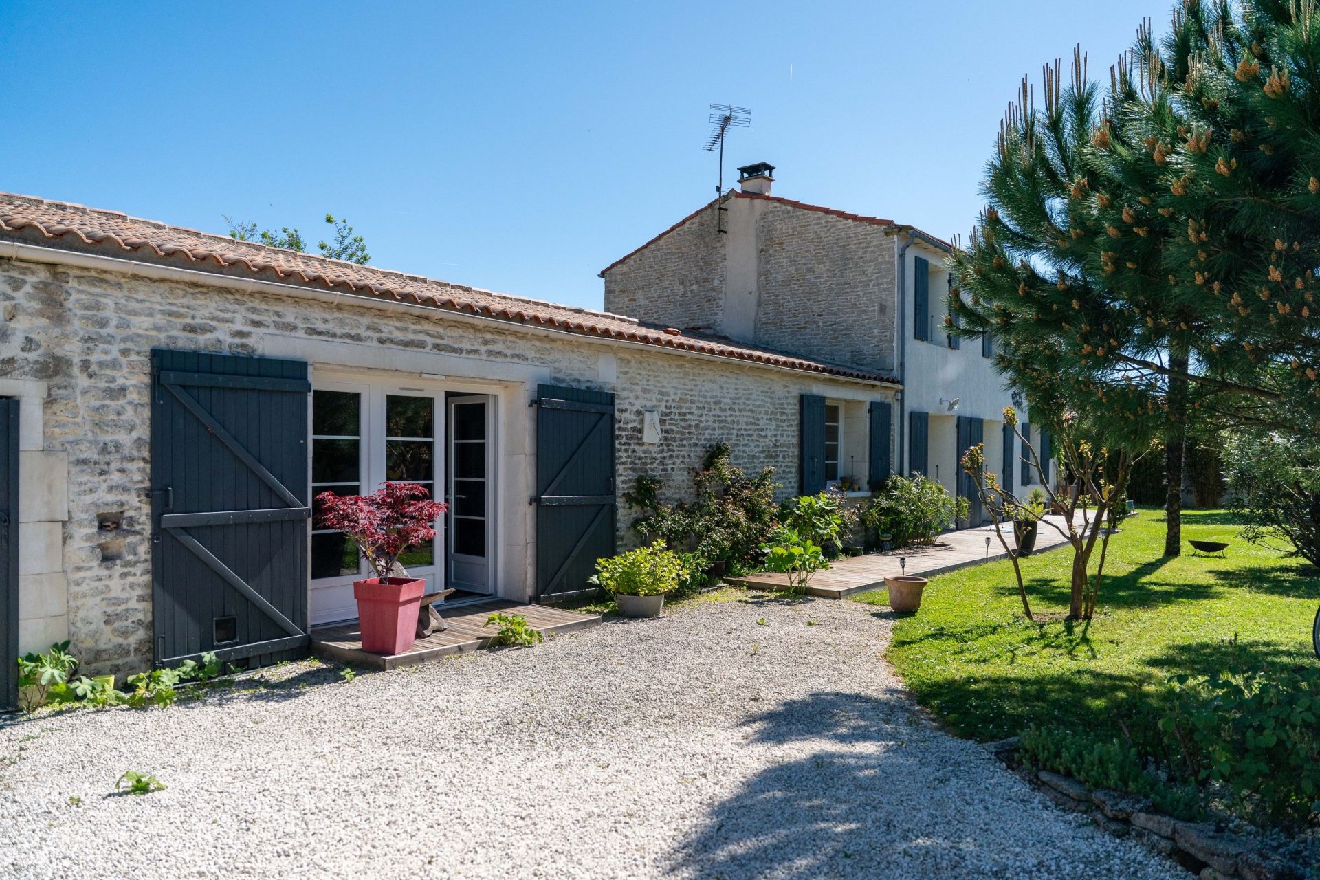 house 6 Rooms for sale on DOLUS D OLERON (17550)