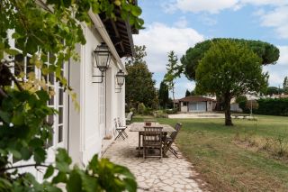house 7 Rooms for sale on LA TREMBLADE (17390)