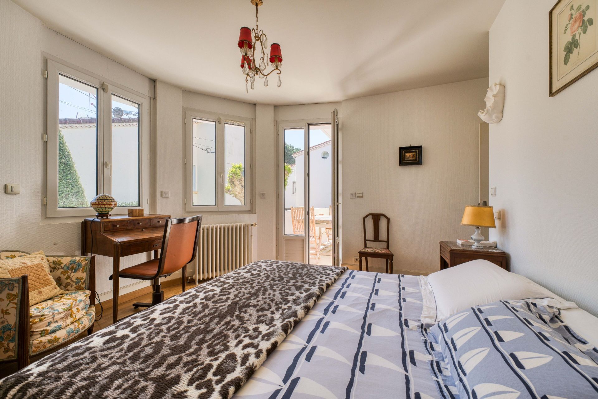 house 8 Rooms for sale on ROYAN (17200)