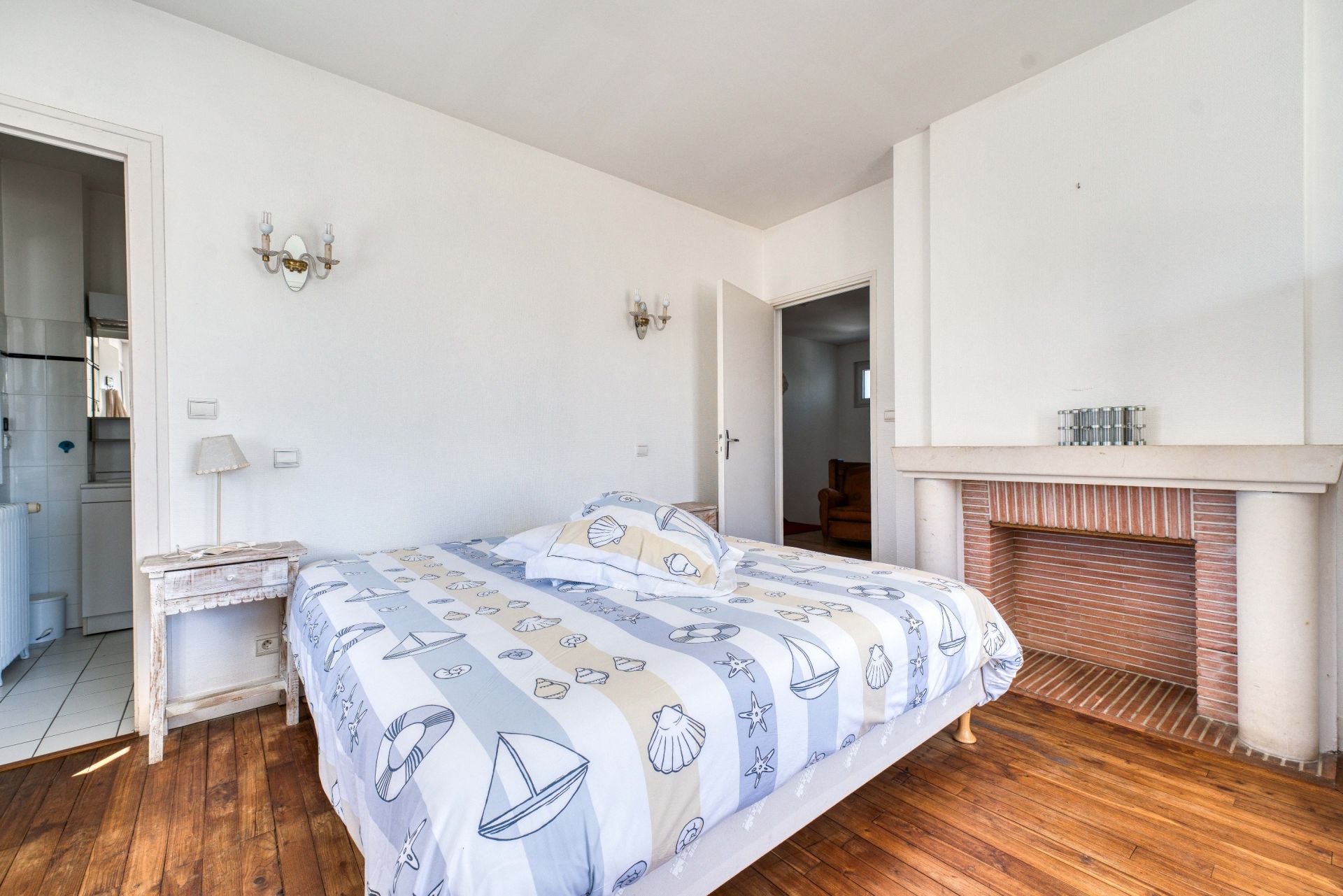 house 8 Rooms for sale on ROYAN (17200)