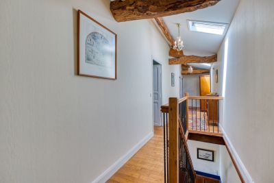 Vente Maison Saint-Dizant-du-Gua 8 Pièces 246 m²