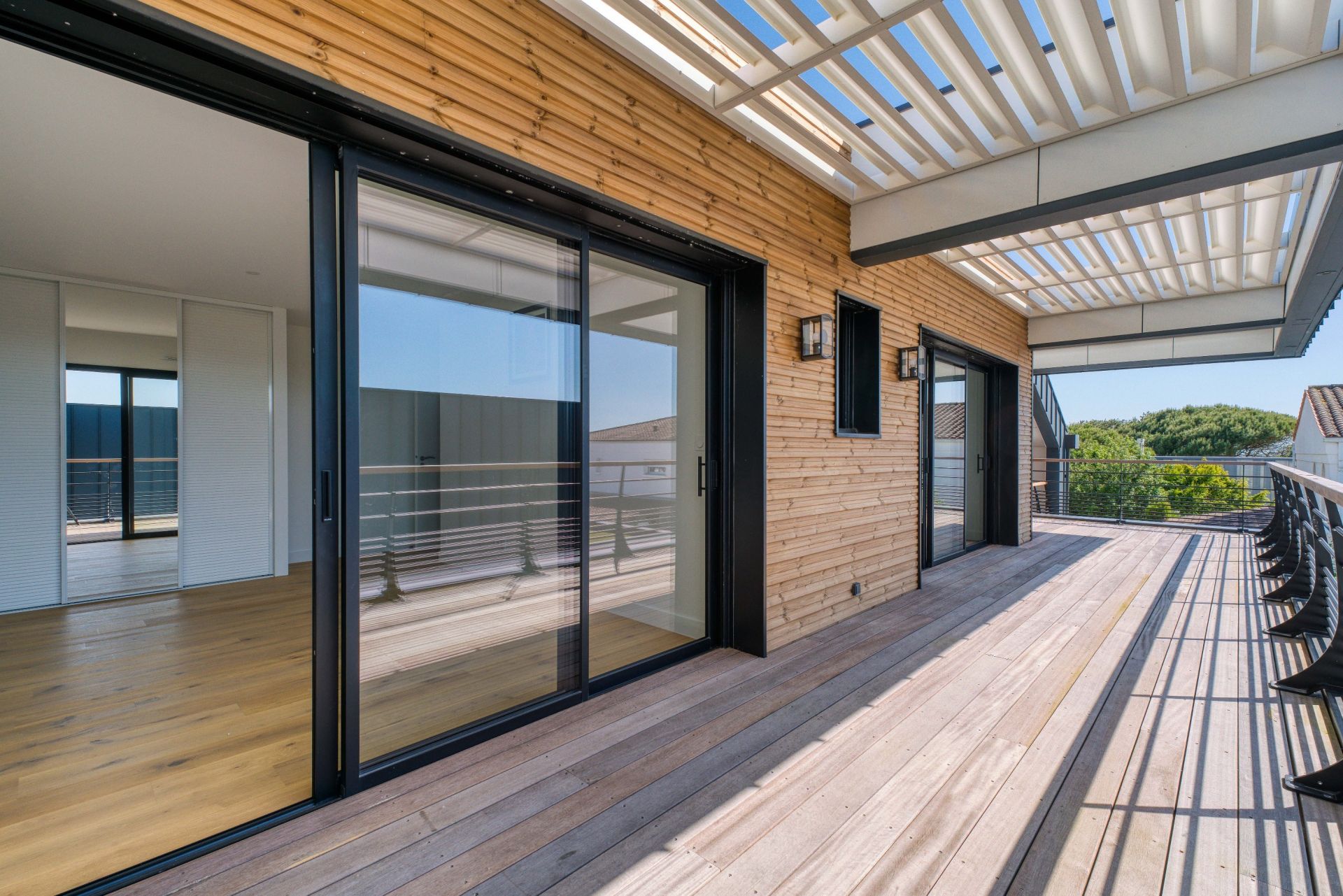 house 6 Rooms for sale on VAUX SUR MER (17640)