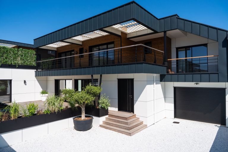 house 6 Rooms for sale on VAUX SUR MER (17640)