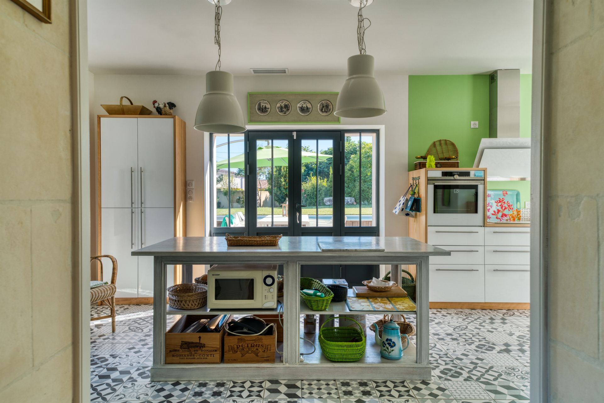 maison bourgeoise 11 Pièces en vente sur BRIE SOUS MORTAGNE (17120)