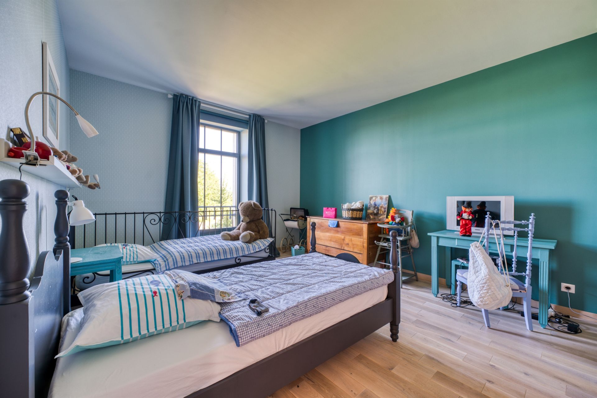 maison bourgeoise 11 Pièces en vente sur BRIE SOUS MORTAGNE (17120)