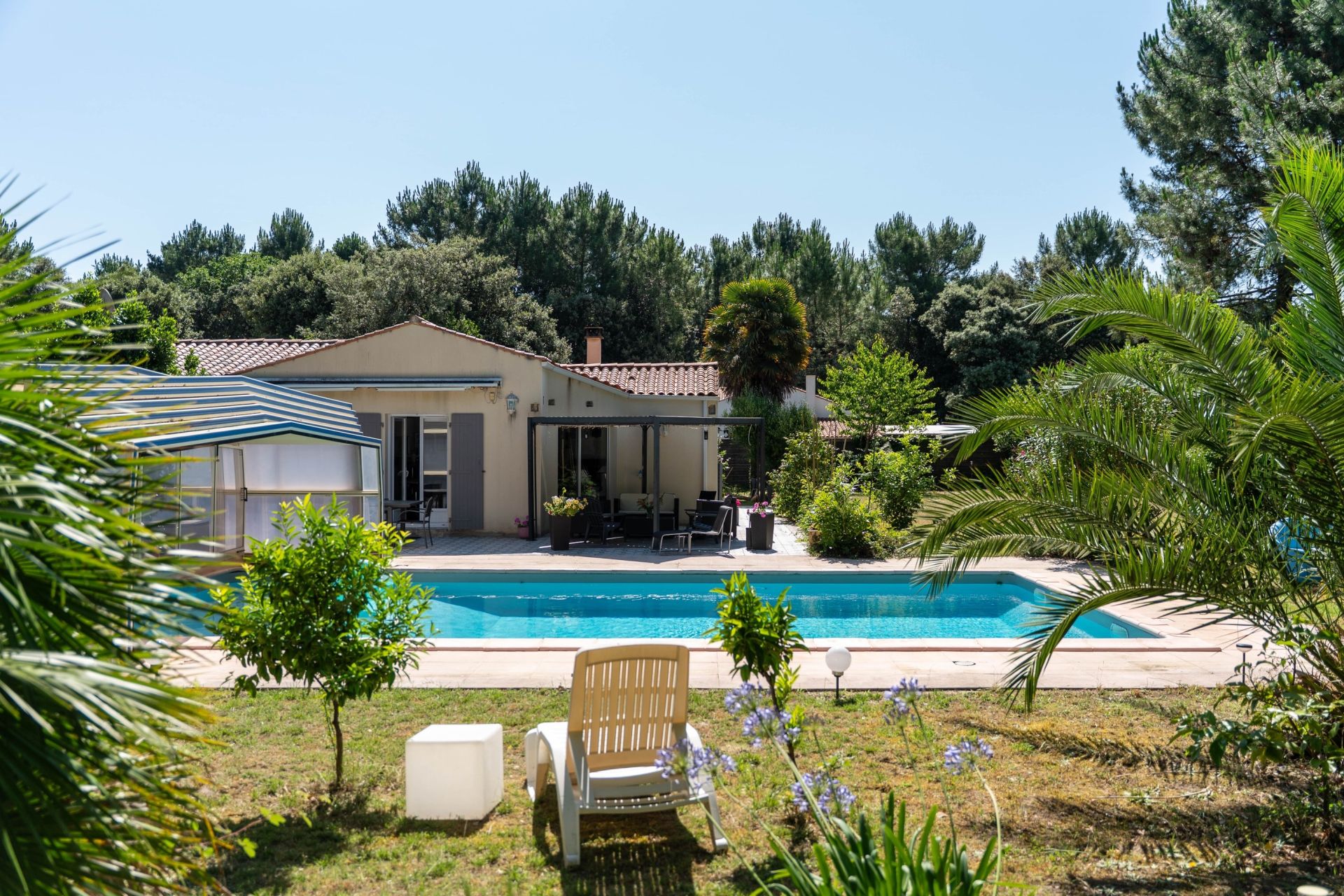 house 6 Rooms for sale on DOLUS D OLERON (17550)