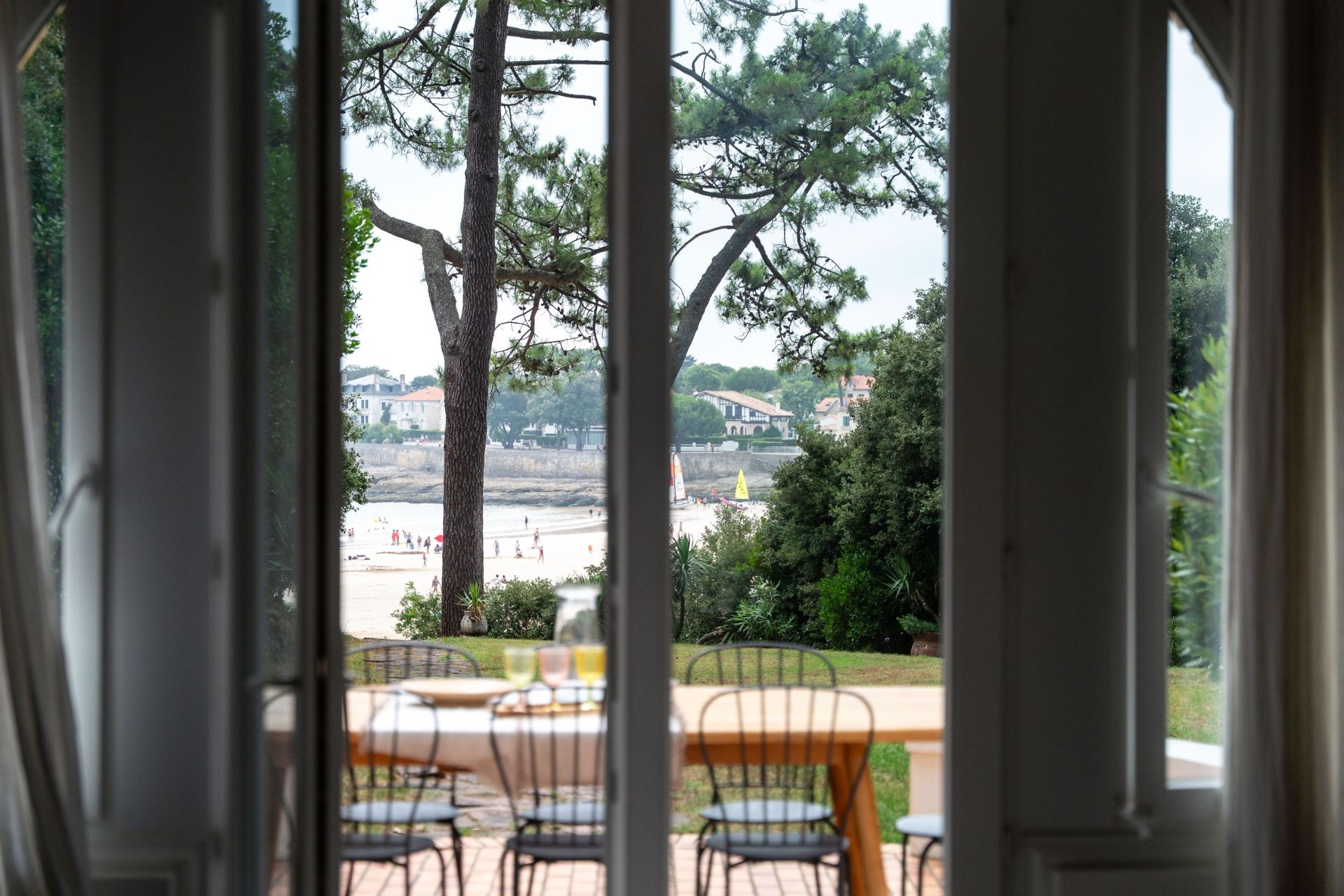 house 8 Rooms for sale on VAUX SUR MER (17640)