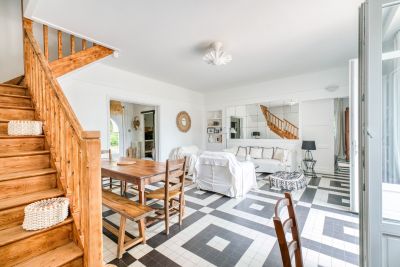 Sale House Vaux-sur-Mer 8 Rooms 215 m²