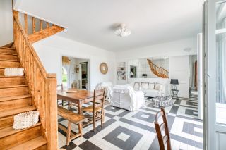 house 8 Rooms for sale on VAUX SUR MER (17640)