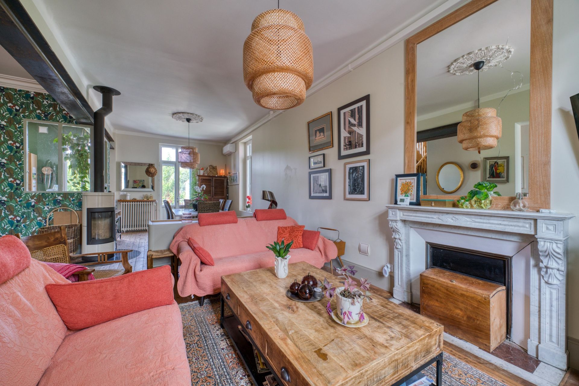 villa 8 Rooms for sale on ROYAN (17200)