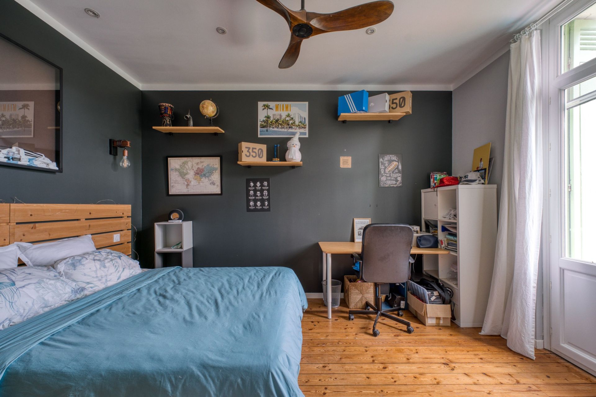 villa 8 Rooms for sale on ROYAN (17200)