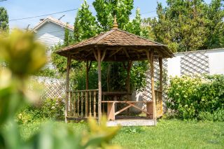 villa 8 Rooms for sale on ROYAN (17200)