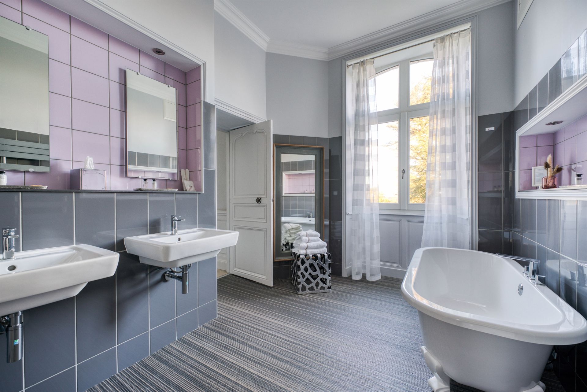 castle 18 Rooms for sale on ROYAN (17200)