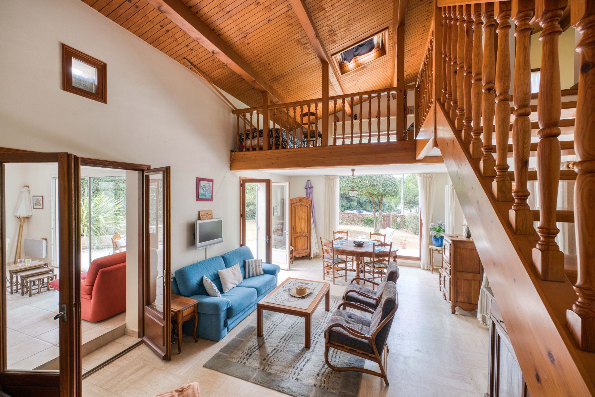 house 9 Rooms for sale on ST PALAIS SUR MER (17420)