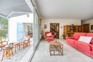 house 9 Rooms for sale on ST PALAIS SUR MER (17420)