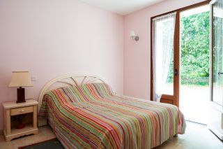 house 9 Rooms for sale on ST PALAIS SUR MER (17420)