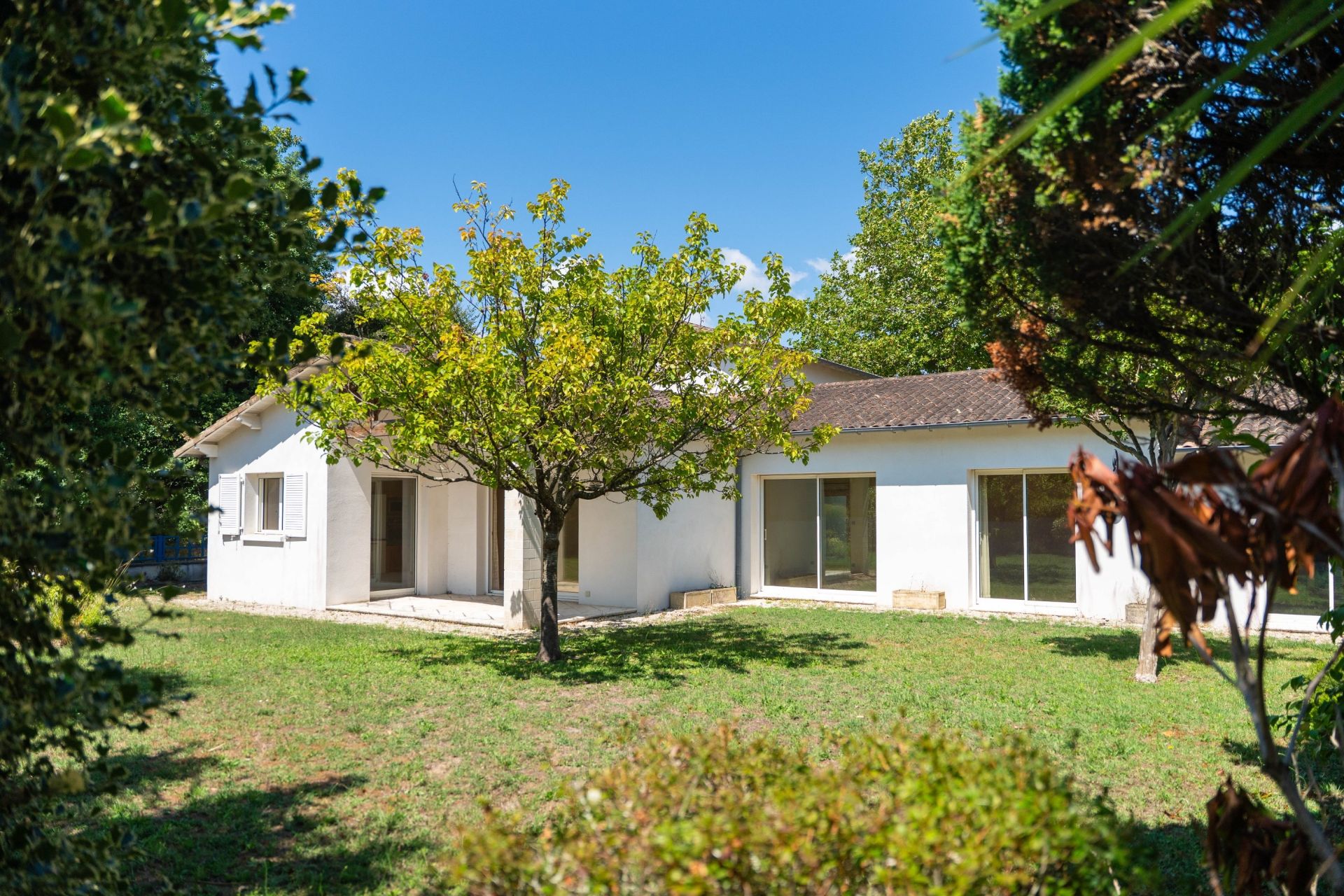 house 5 Rooms for sale on ROYAN (17200)