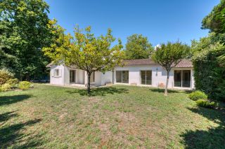 house 5 Rooms for sale on ROYAN (17200)