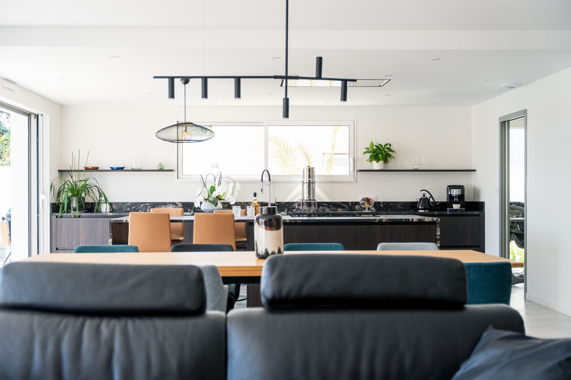 house 6 Rooms for sale on VAUX SUR MER (17640)