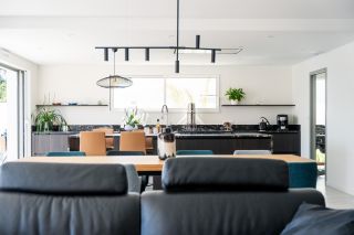 house 6 Rooms for sale on VAUX SUR MER (17640)