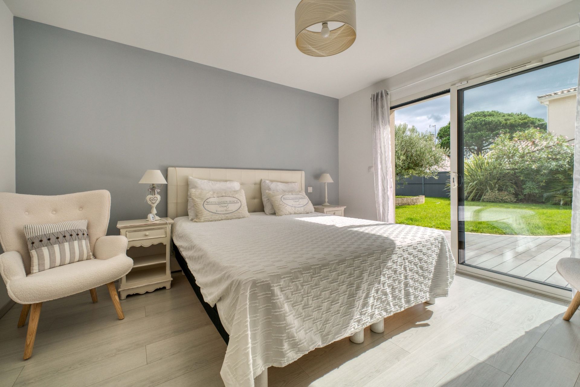 contemporary house 6 Rooms for sale on ST PALAIS SUR MER (17420)