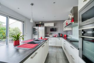 contemporary house 6 Rooms for sale on ST PALAIS SUR MER (17420)