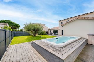 contemporary house 6 Rooms for sale on ST PALAIS SUR MER (17420)