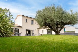 contemporary house 6 Rooms for sale on ST PALAIS SUR MER (17420)