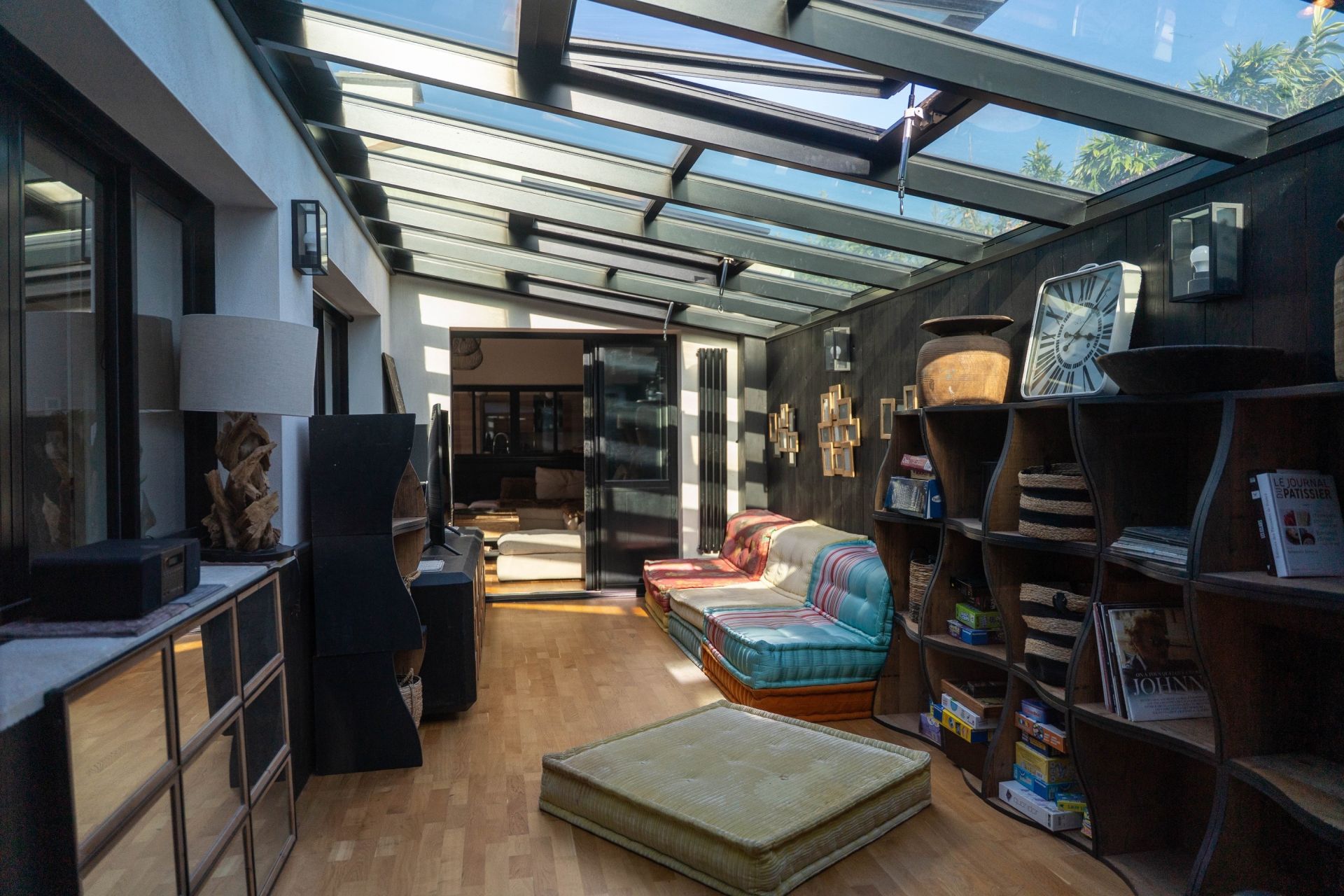 house 6 Rooms for sale on LE CHATEAU D OLERON (17480)