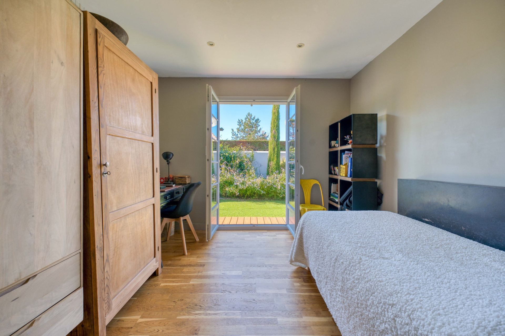 house 6 Rooms for sale on LE CHATEAU D OLERON (17480)