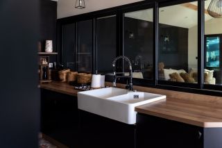 house 6 Rooms for sale on LE CHATEAU D OLERON (17480)