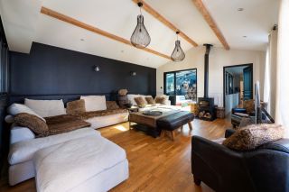 house 6 Rooms for sale on LE CHATEAU D OLERON (17480)