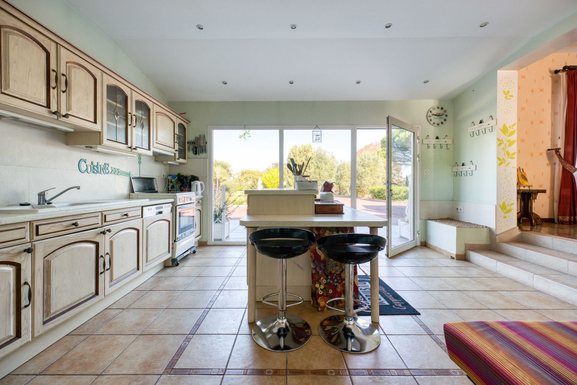 house 8 Rooms for sale on LE CHATEAU D OLERON (17480)