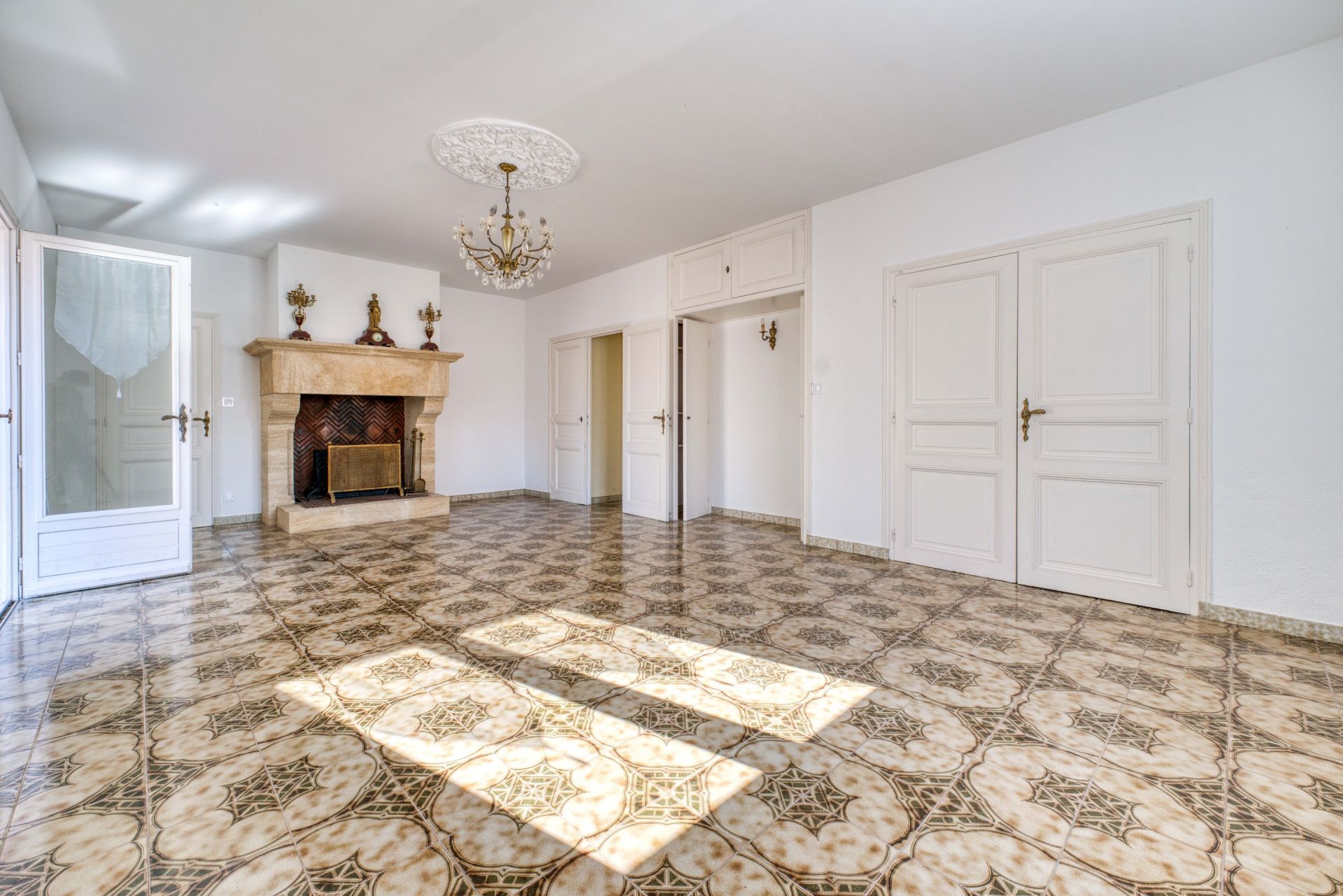 maison 8 Pièces en vente sur LE CHATEAU D OLERON (17480)