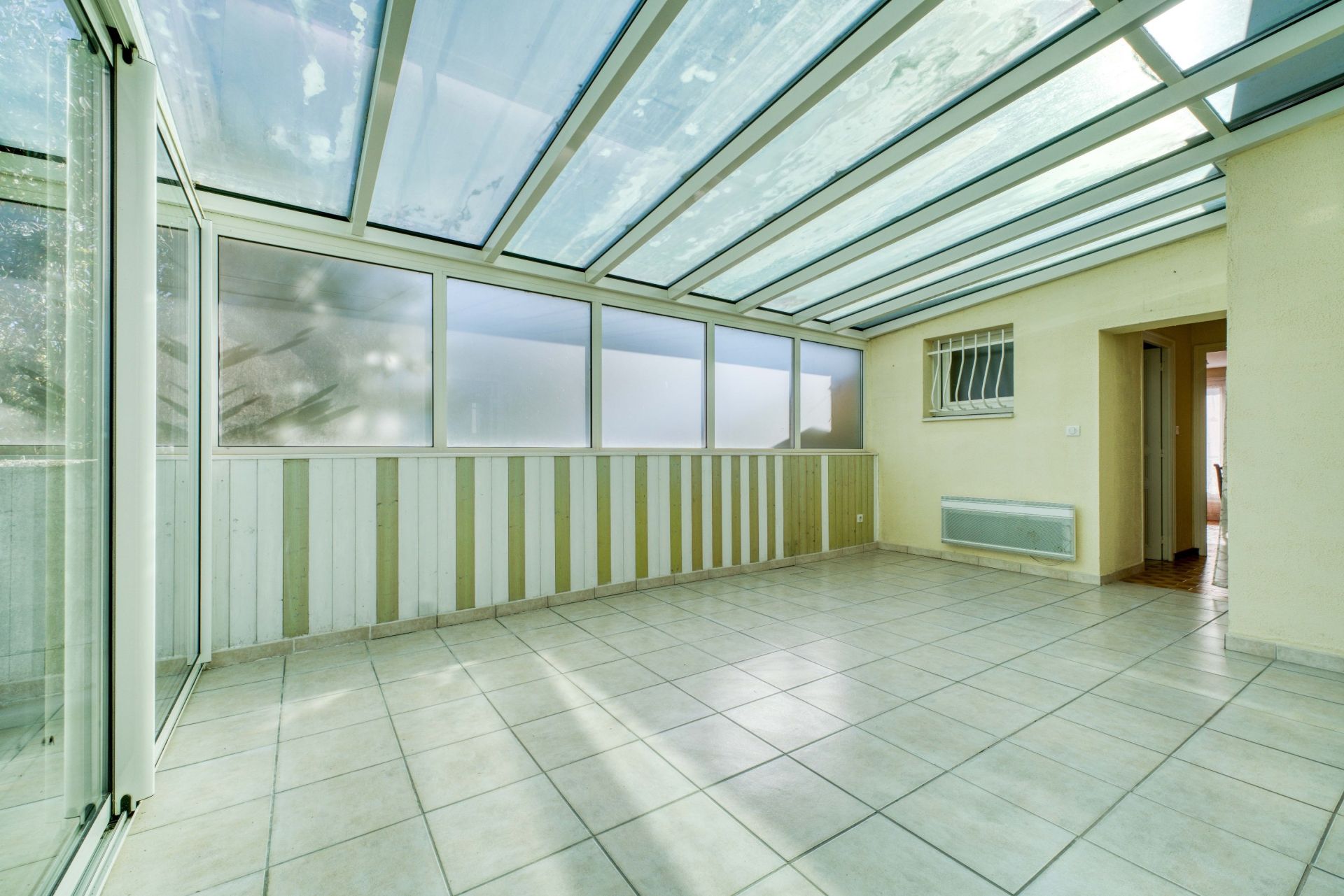 house 8 Rooms for sale on LE CHATEAU D OLERON (17480)